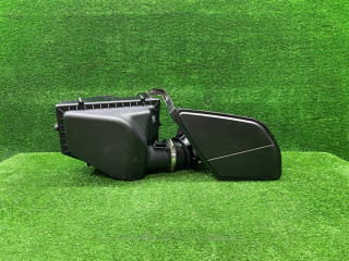 корпус воздушного фильтра BMW 5 серия G30/G31 [рестайлинг] G30 2023, 2.0 л., B46 B20 B, бензин, skyscraper grau metallic (c4w), 13718577140, 13718612084, 13718577140, 13718612084