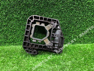 кронштейн радиатора BMW X3 G01 2019, 17118642753