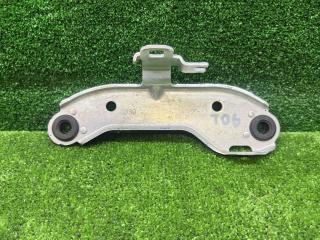 кронштейн (крепление) BMW 5 серия G30/G31 G30 2018, 4.4 л., N63 B44 C, бензин, АКПП, carbonschwarz metallic (416), седан, 7357220, 51647357220