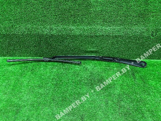 щеткодержатель (поводок стеклоочистителя, дворник) BMW 5 серия G30/G31 2017, 61617474830