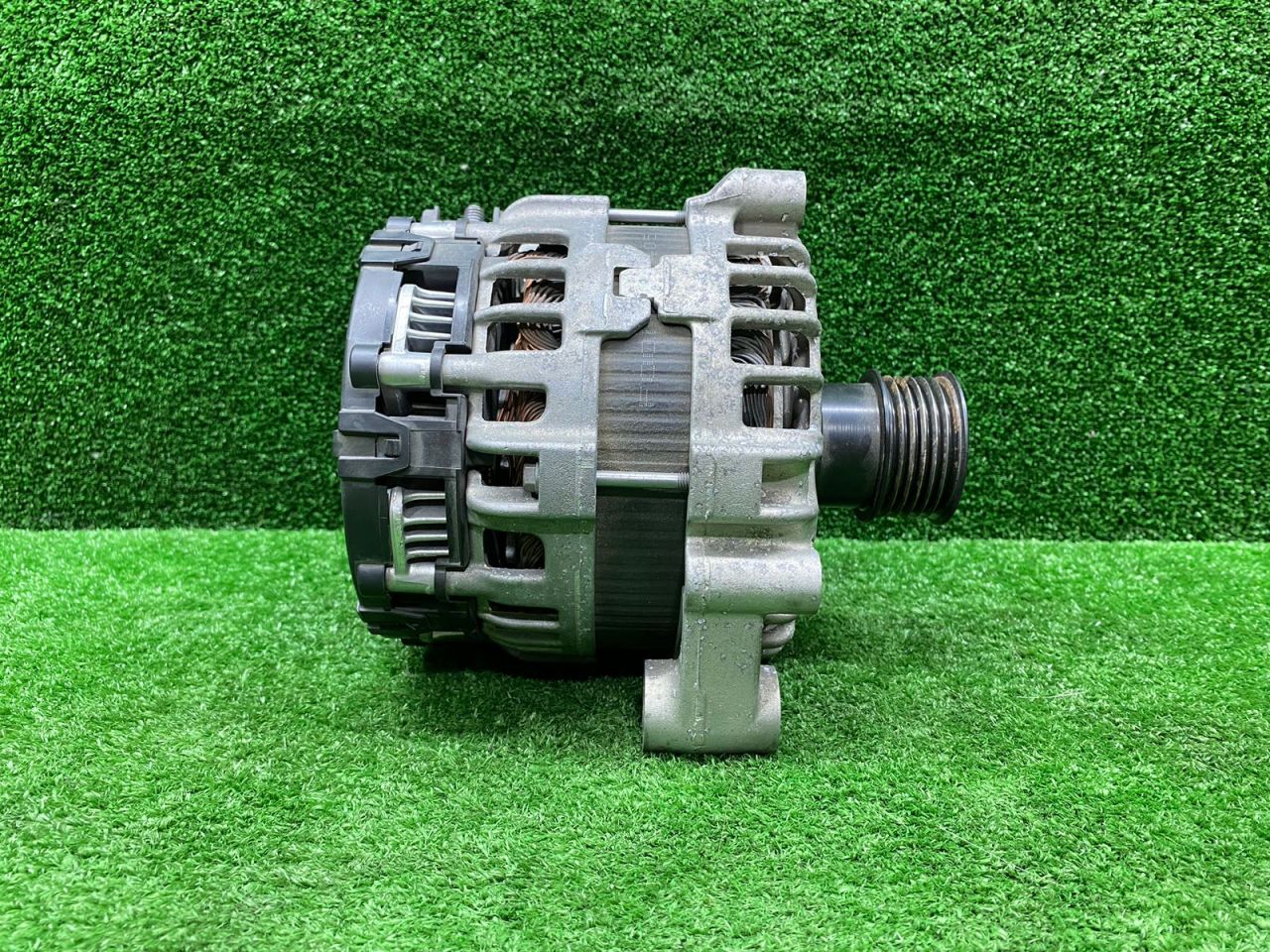 генератор BMW X3 G01 2018, 2.0 л., B46 B20 B, бензин, АКПП, внедорожник 5 дв., полный привод, 0125814004, 12318571357, 8571357, 12318571357, 0125814004, 8571357 - фото №1