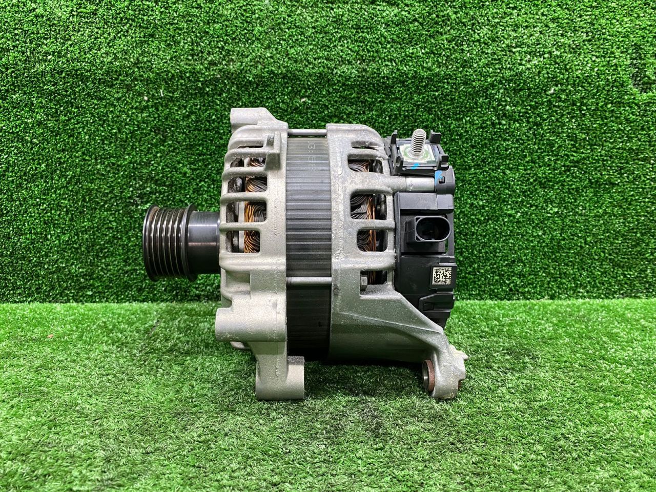 генератор BMW X4 G02 2019, 3.0 л., B58B30, бензин, АКПП, внедорожник 5 дв., полный привод, 0125814004, 12318571357, 12318571357, 0125814004 - фото №1