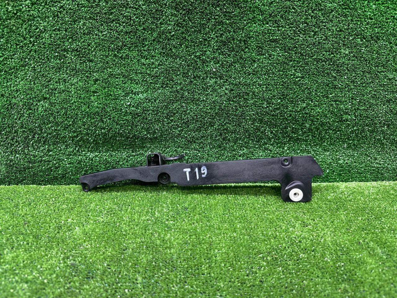 планка под капот BMW 5 серия G60/G61 2025, 2.0 л., бензин, a90, седан, задний привод, правый руль, 5A1D5E9, 61135A1D5E9, A1D-5E9, 231995 - фото №1