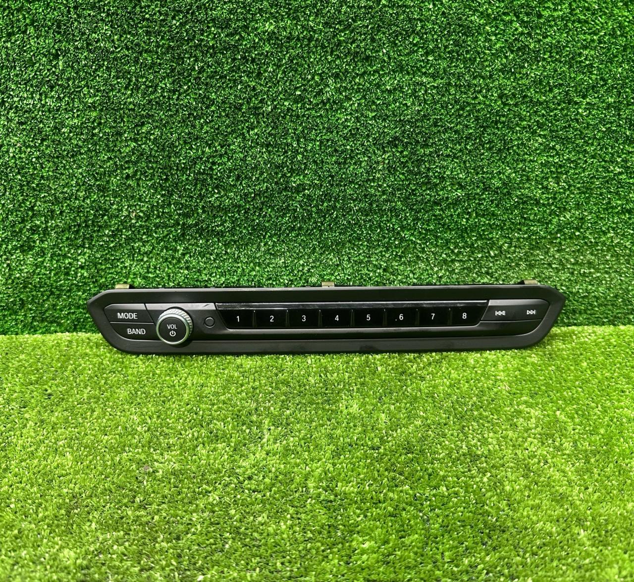 панель управления магнитолой BMW M3 G80/G81 G80 2021, 3.0 л., S58B30A, бензин, МКПП, 475, седан, задний привод, 6131, 200201-10, 7949454, 61317949454, BI794945404, 90026-8115105, 21B006AP3458, 7949454-04, 210106111 - фото №1