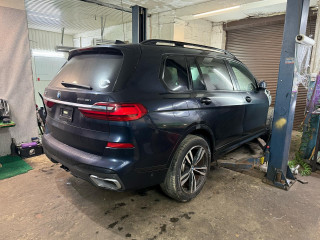 BMW X7 G07