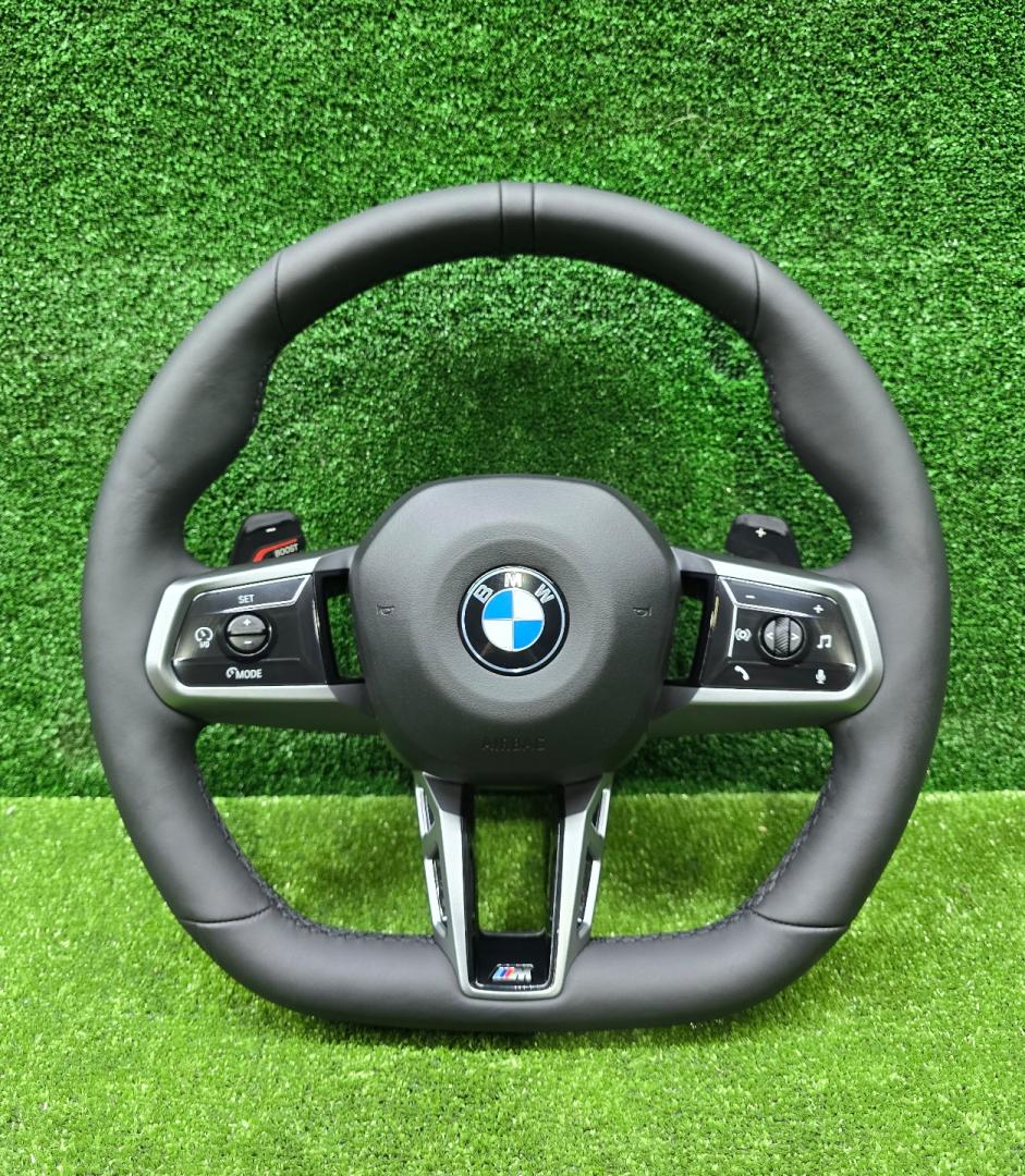 руль BMW 5 серия G60/G61 2025, 2.0 л., бензин, a90, седан, задний привод, правый руль, 5A716B9, 5A169E1, 32305A716B9, 32305A169E1, 335A169E106, DAB-G60-01, AIR--H5214243413, 0589-P1-000970, DABADP-1.3B-S, 25A093100291 - фото №1