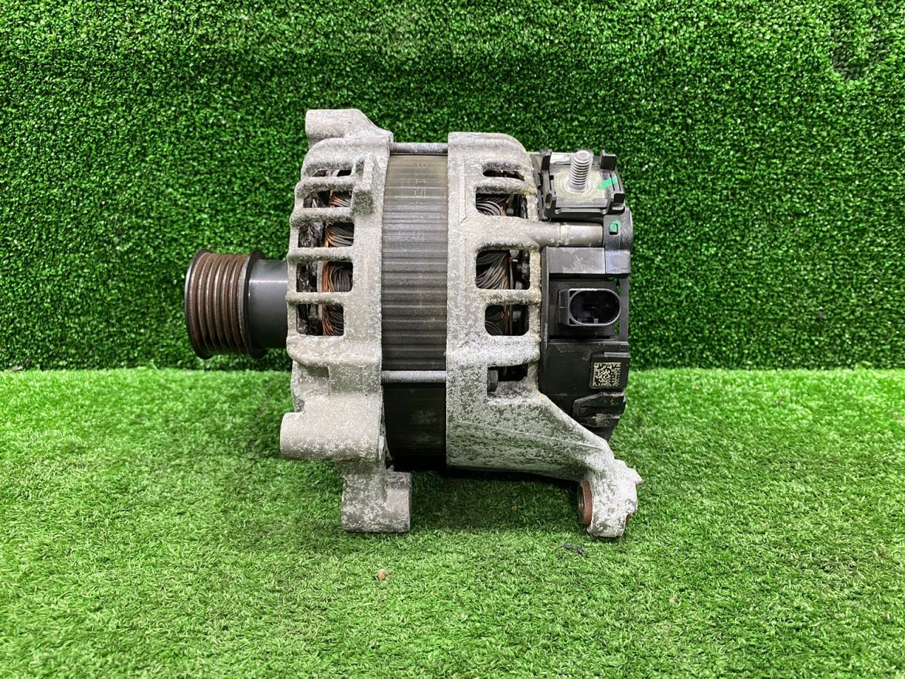 генератор BMW X3 G01 2019, 3.0 л., B58B30, бензин, АКПП, внедорожник 5 дв., полный привод, 0125814004, 12318571357, 8571357, 12318571357, 0125814004, 8571357 - фото №1