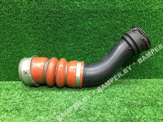 патрубок интеркулера BMW X6 E71 [рестайлинг] 2013, 5.0 л., бензин, АКПП, внедорожник 5 дв., 13717583716