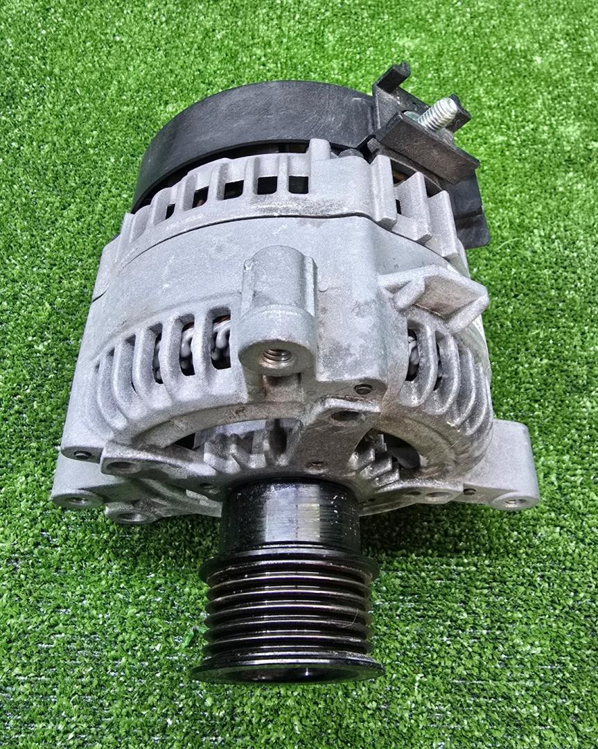 генератор BMW X3 G01 2021, 2.0 л., B46 B20 B, бензин, АКПП, schwarz 2 (668), внедорожник 5 дв., 8634166, 12318634166, 14V180A - фото №1