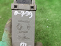 блок управления стеклоподъемниками Renault Laguna 1 поколение 1998, 1.8 л., бензин, МКПП, хетчбэк 5 дв., 7700822928 - фото №2