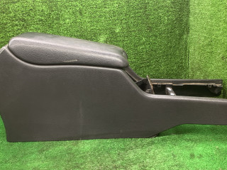 подлокотник Mercedes-Benz E-Класс W210/S210 [рестайлинг] 2001, 2.7 л., дизель, МКПП, седан