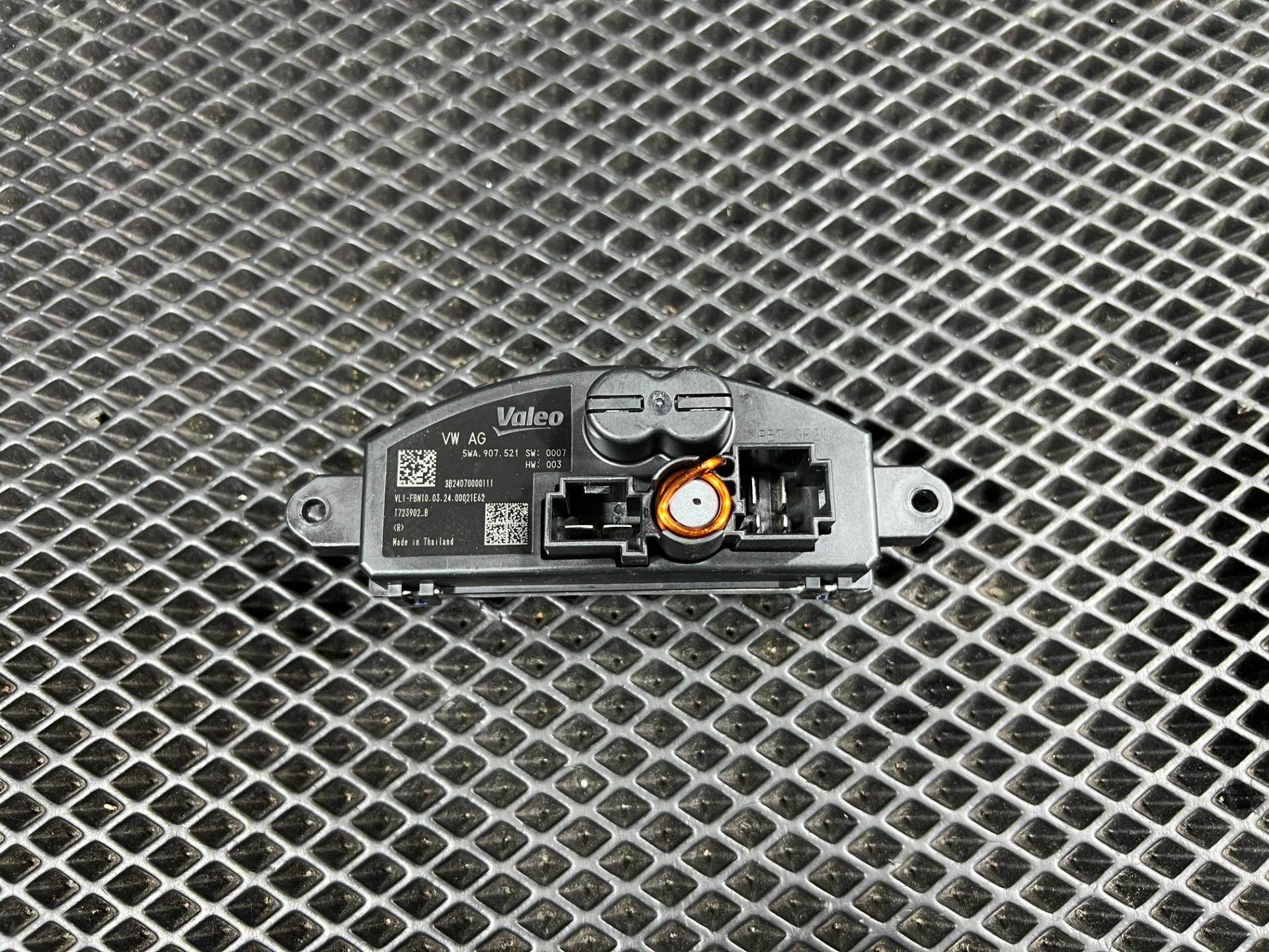 Сопротивление печки Audi TT 8S 2024 OEM 5WA907521