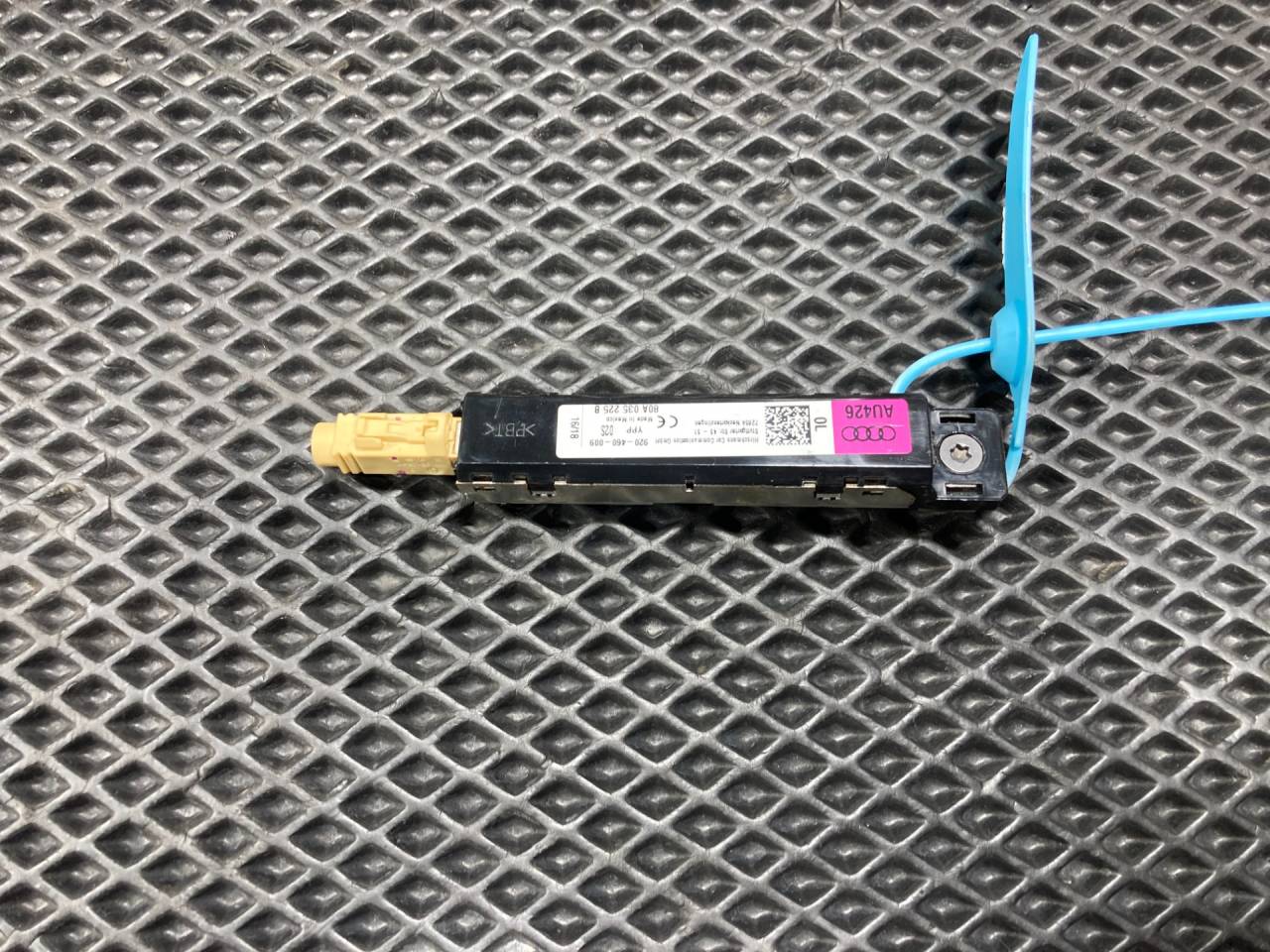 антенна Audi Q5 FY 2018, 2.0 л., бензин, АКПП, внедорожник 5 дв., 80A035225B - фото №1