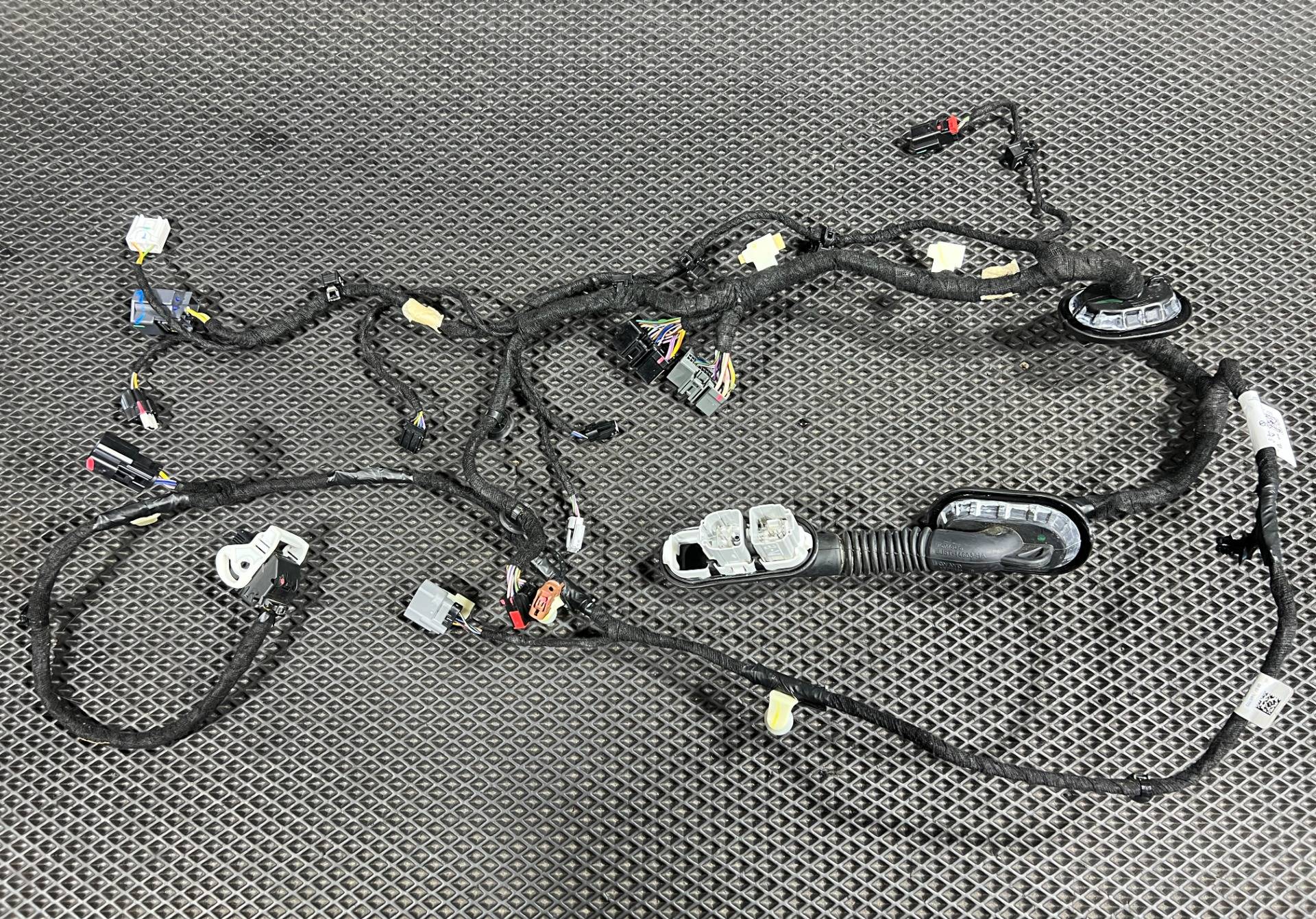 Проводка двери передней правой Ford Mustang Mach-E 2023 OEM PJ8T-14630-NCC