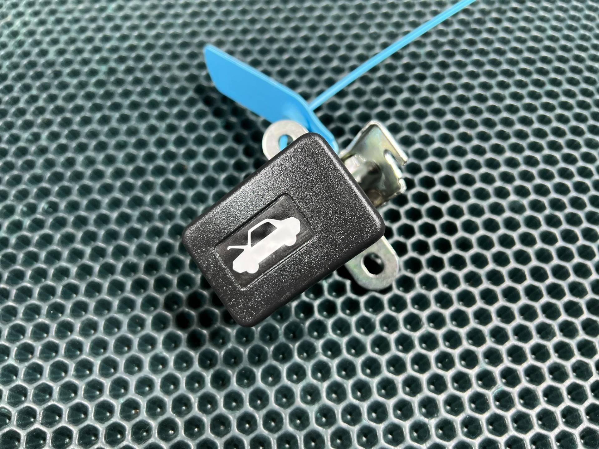 Ручка открывания капота Honda HR-V 3 рестайлинг 2025 OEM 74135T20A01ZA