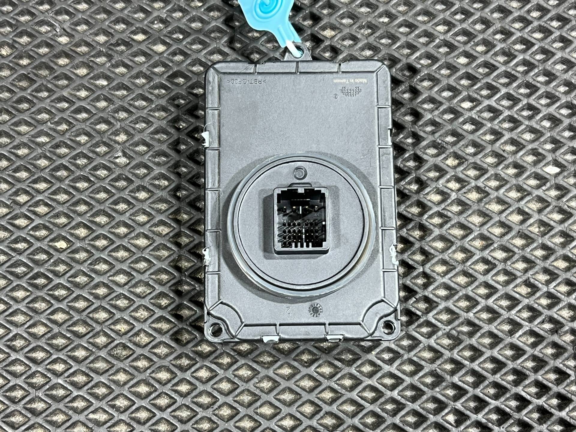 Блок розжига ксенона GMC Sierra 4 рестайлинг 2024 OEM 13526414