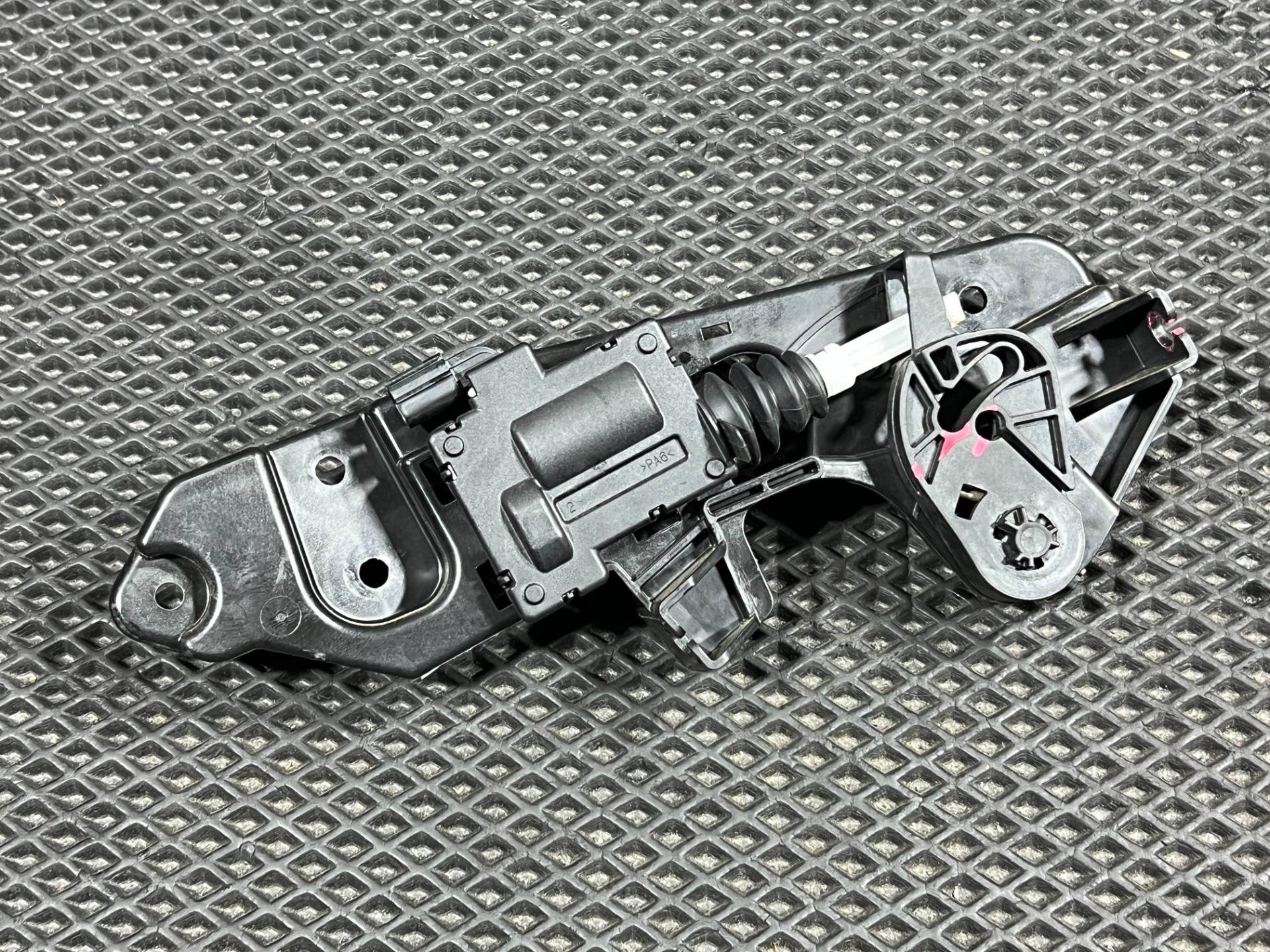 Электропривод замка капота Ford Mustang Mach-E 2023 OEM LJ8A-16D669-AE