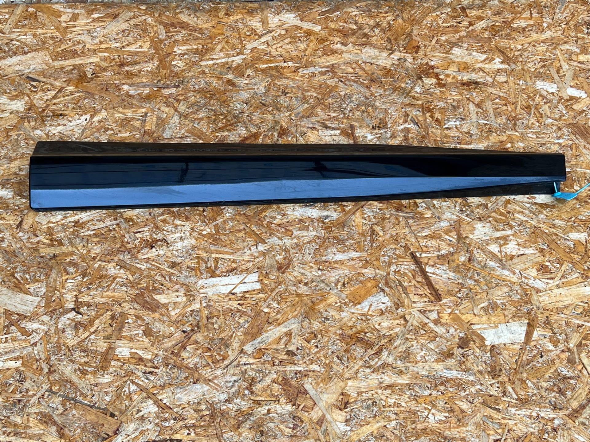 Молдинг двери передней правой Ford Mustang Mach-E 2023 OEM LJ8B-R20848-DAW, LJ8Z5820878DA