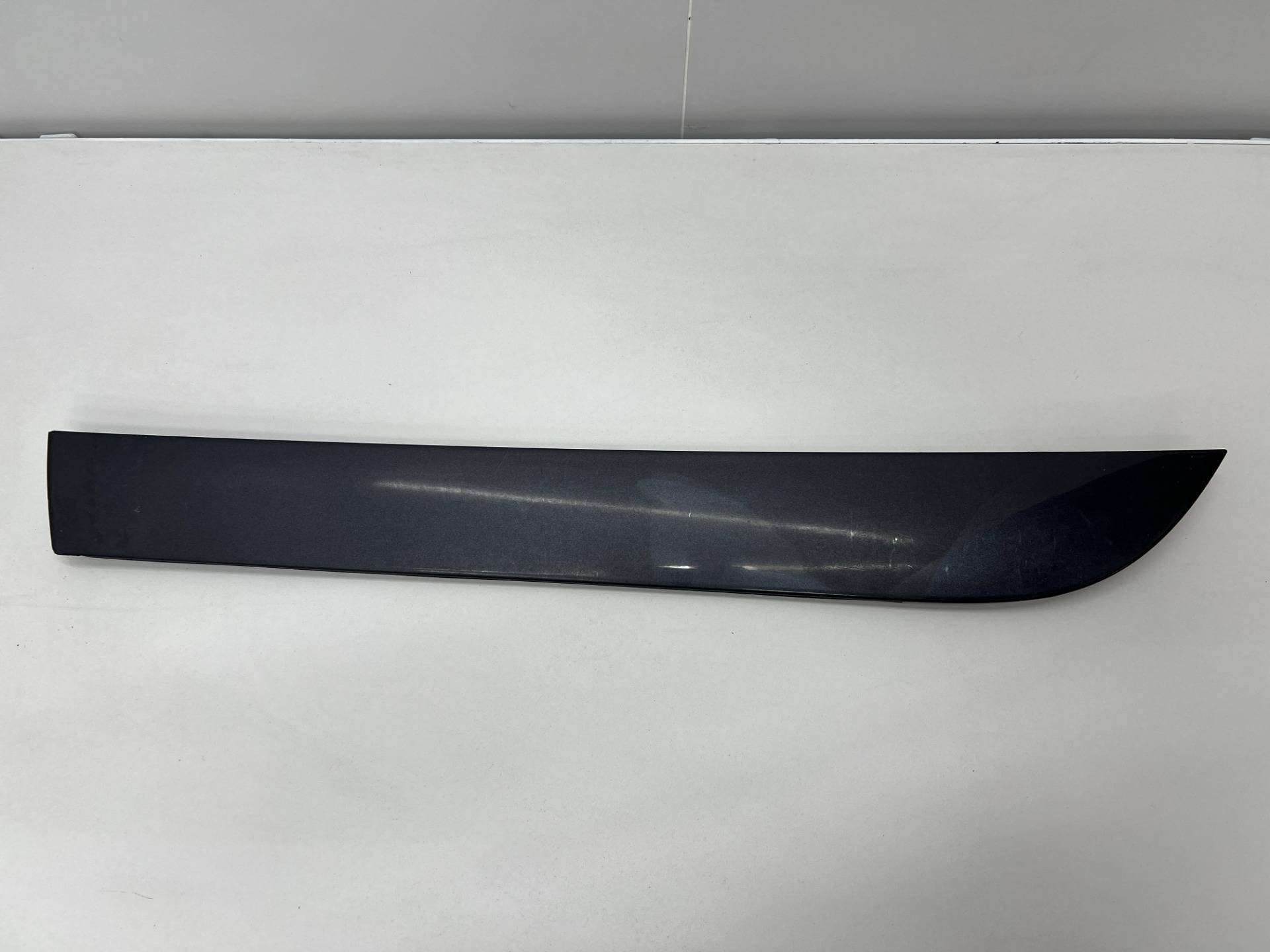 Молдинг двери задней левой Audi A6 4F/C6 2005 OEM 4F0853969L