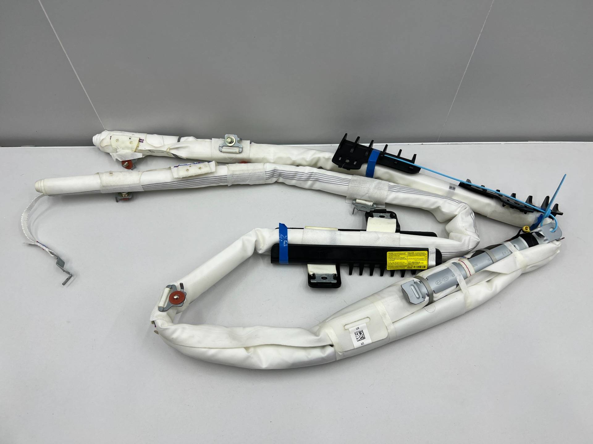 Подушка безопасности боковая (шторка) левая Kia Carnival 4 2022 OEM 80410-R0500