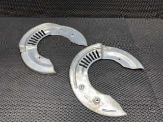 защитный кожух тормозного механизма Jaguar F-Pace 1 поколение X761 2016, 3.0 л., AJ 126, бензин, АКПП, внедорожник 5 дв., HK83-2K004-BD, HK83-2K005-BD, T3B1001, T4A3464, LR090696, LR090695