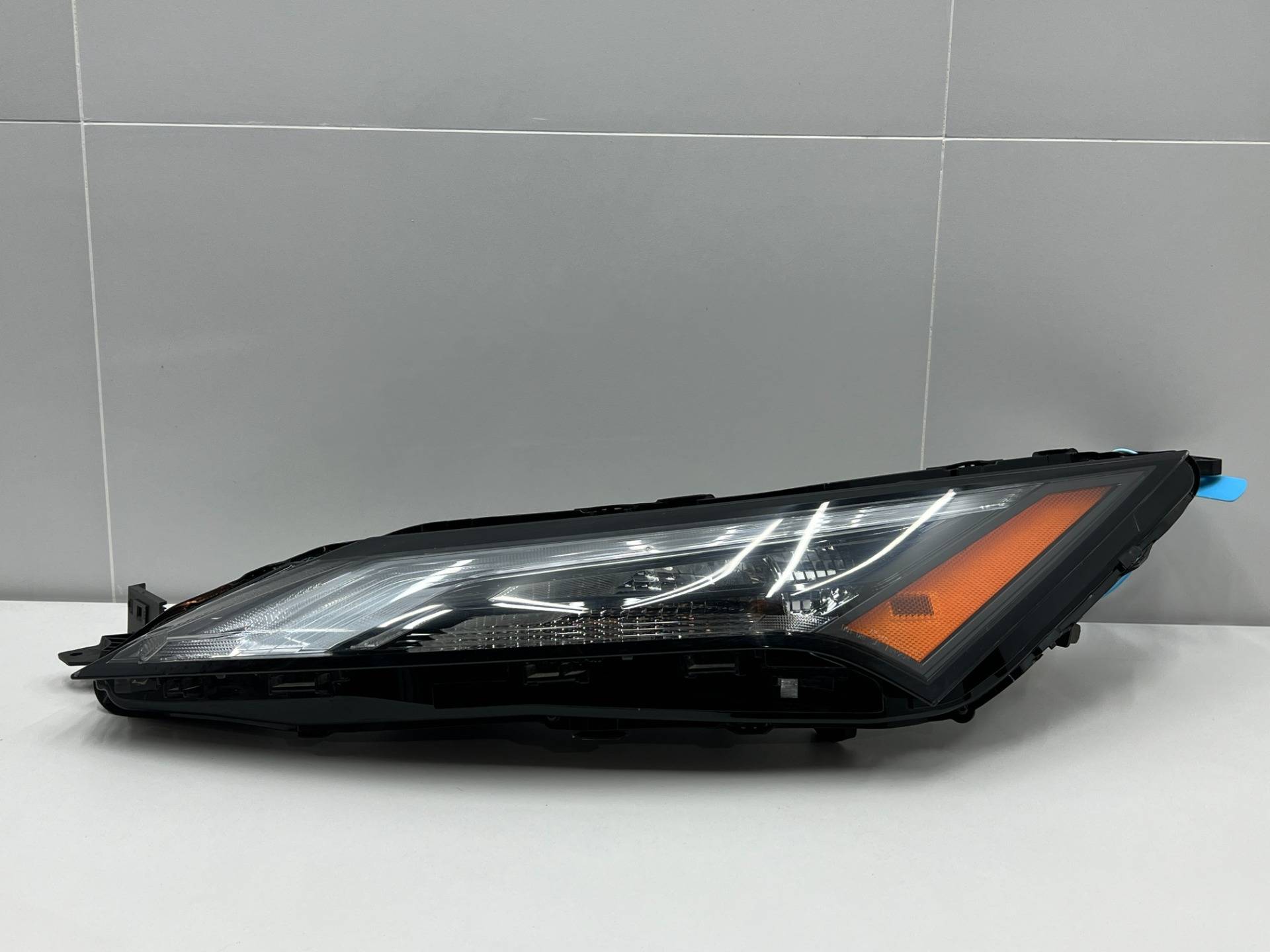 Фара левая Nissan Rogue T33 2023 OEM 26125-6RR0A