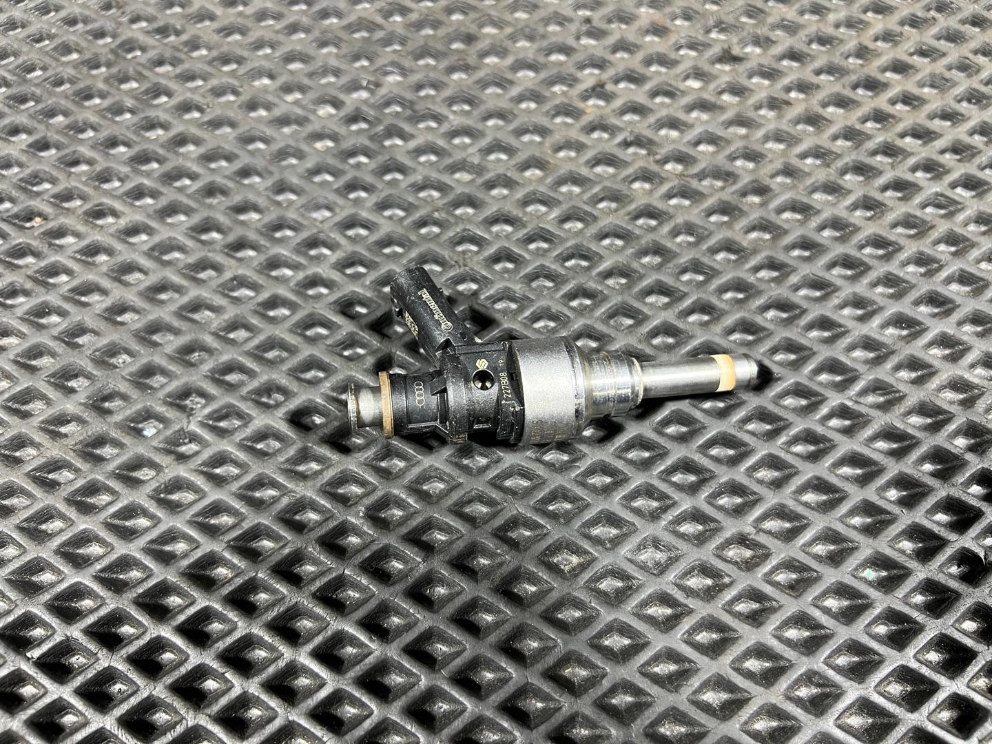 Форсунка Audi A4 B8/8K 2009 OEM 06E036G, 06E906036AC, 06E906036AJ, 06E906036AL, 06E906036G, 06E906036K, 06E906036P
