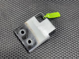 крепление ( кронштейн ) крыла Jaguar F-Pace 1 поколение X761 2016, 3.0 л., AJ 126, бензин, АКПП, внедорожник 5 дв., HK8316A143AB, T4A6046