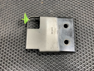 крепление ( кронштейн ) крыла Jaguar F-Pace 1 поколение X761 2016, 3.0 л., 306PS, бензин, АКПП, внедорожник 5 дв., HK8316A142AB, T4A6045