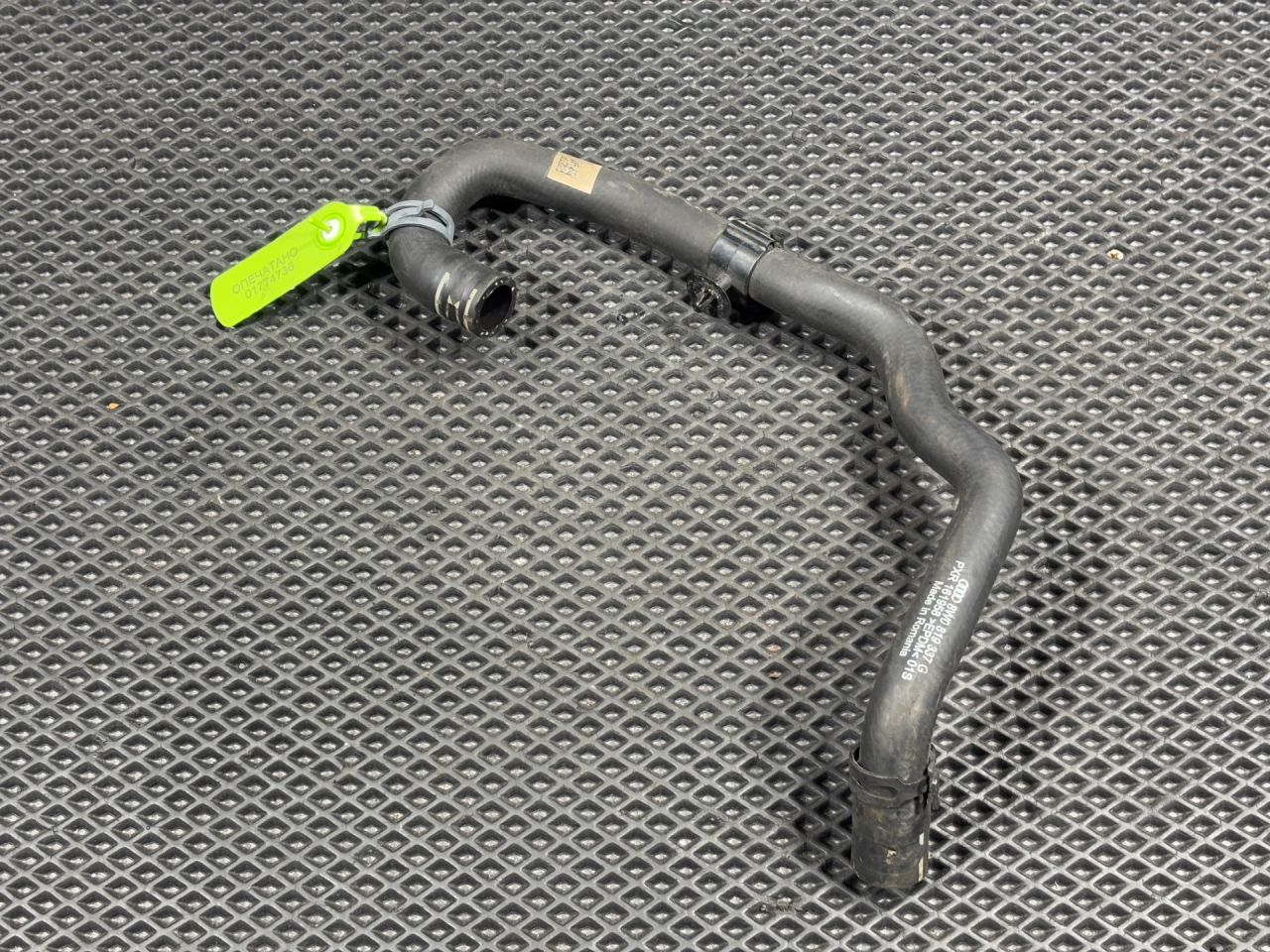 патрубок (трубопровод, шланг) Audi S5 F5 2019, 3.0 л., бензин, АКПП, 8W0819337G - фото №1
