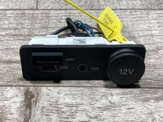 разъем AUX / USB Jaguar XE 1 поколение X760 2019, 2.0 л., бензин, АКПП, седан, FK72-19C166-BD, C2D57634, C2D42798, C2D44065, C2D50848, C2D51466, C2D42800, LR061057, LR085516