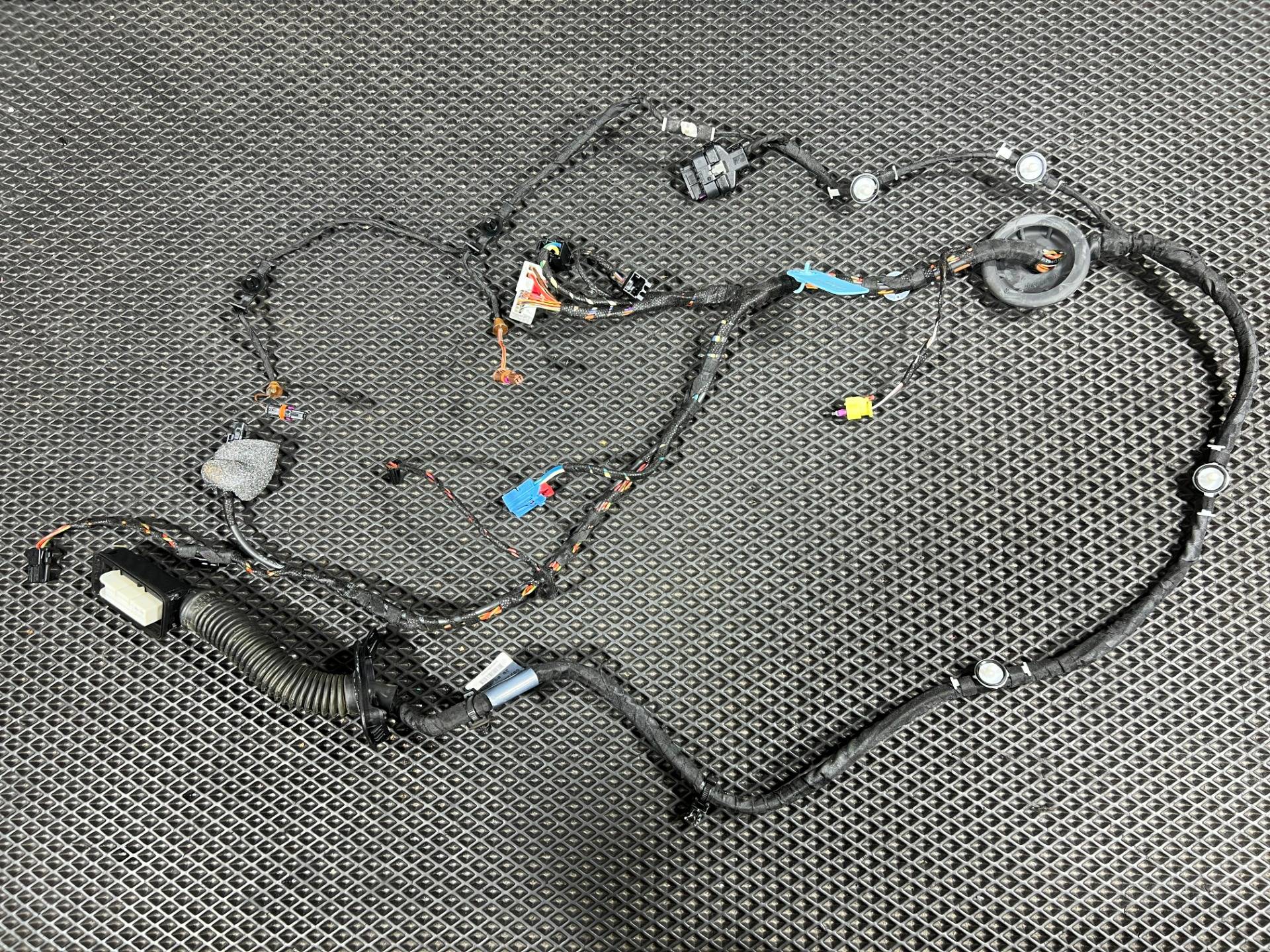 Проводка двери передней левой Audi RS4 B9 рестайлинг 2021 OEM 8W0971030DE, TAB010403EB