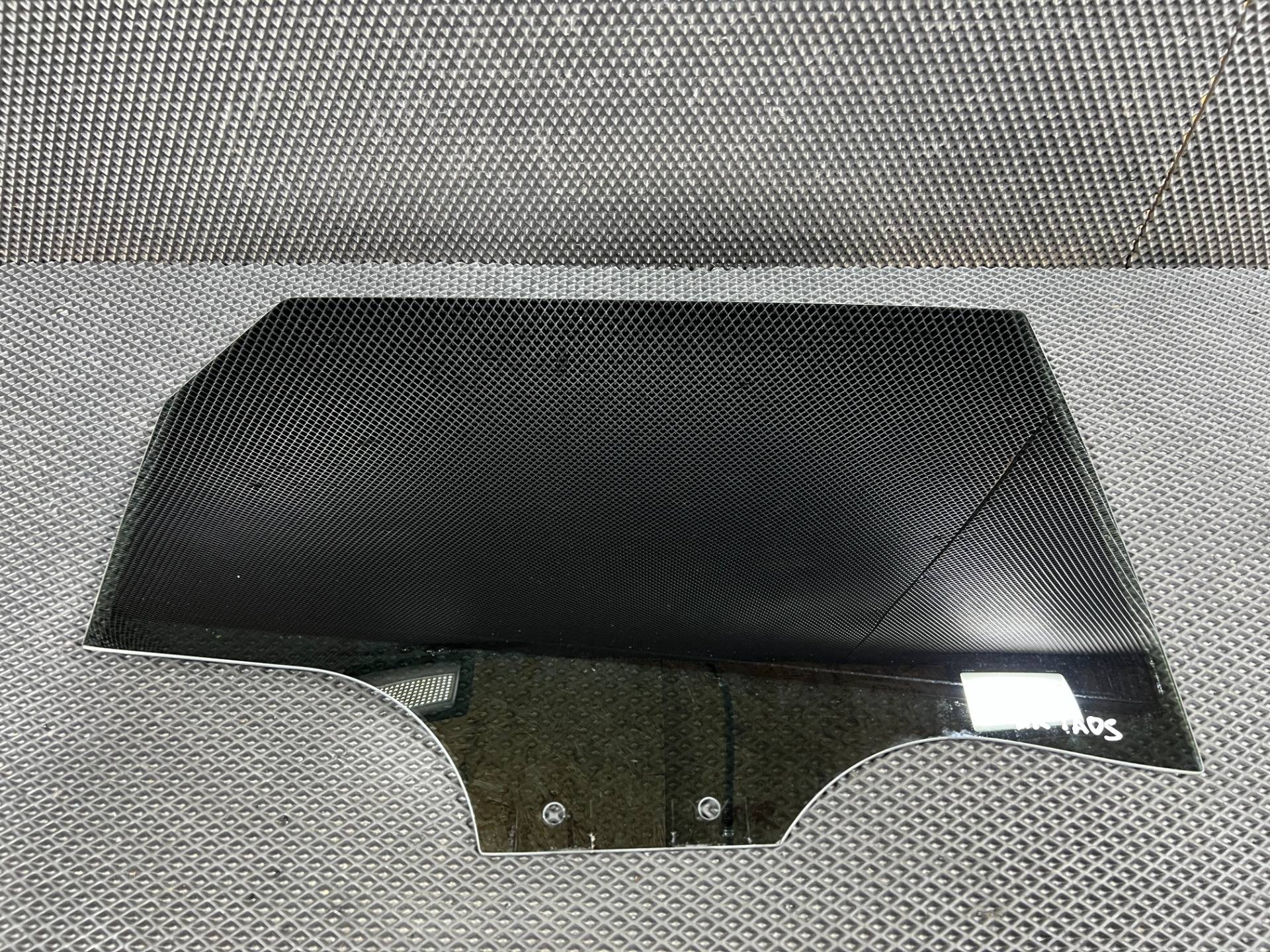 Стекло двери задней правой Volkswagen Taos 1 поколение 2023 OEM 2GJ845026