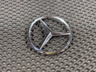 эмблема Mercedes-Benz GLK-Класс X204 [рестайлинг] 2014, 3.5 л., бензин, АКПП, внедорожник 5 дв., A2048170416