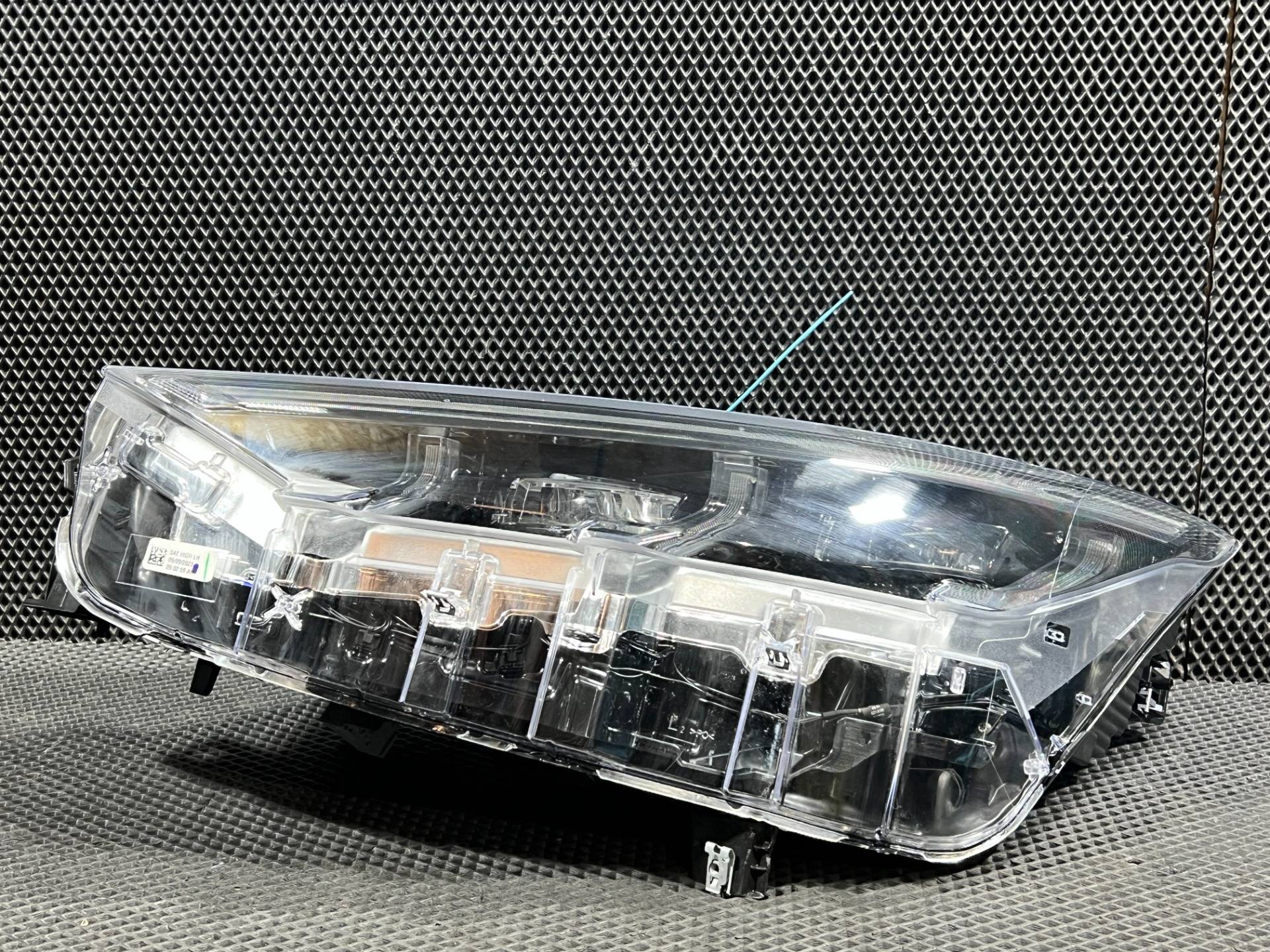 Фара левая Ford Mustang Mach-E 2023 OEM LJ8B13E015DG