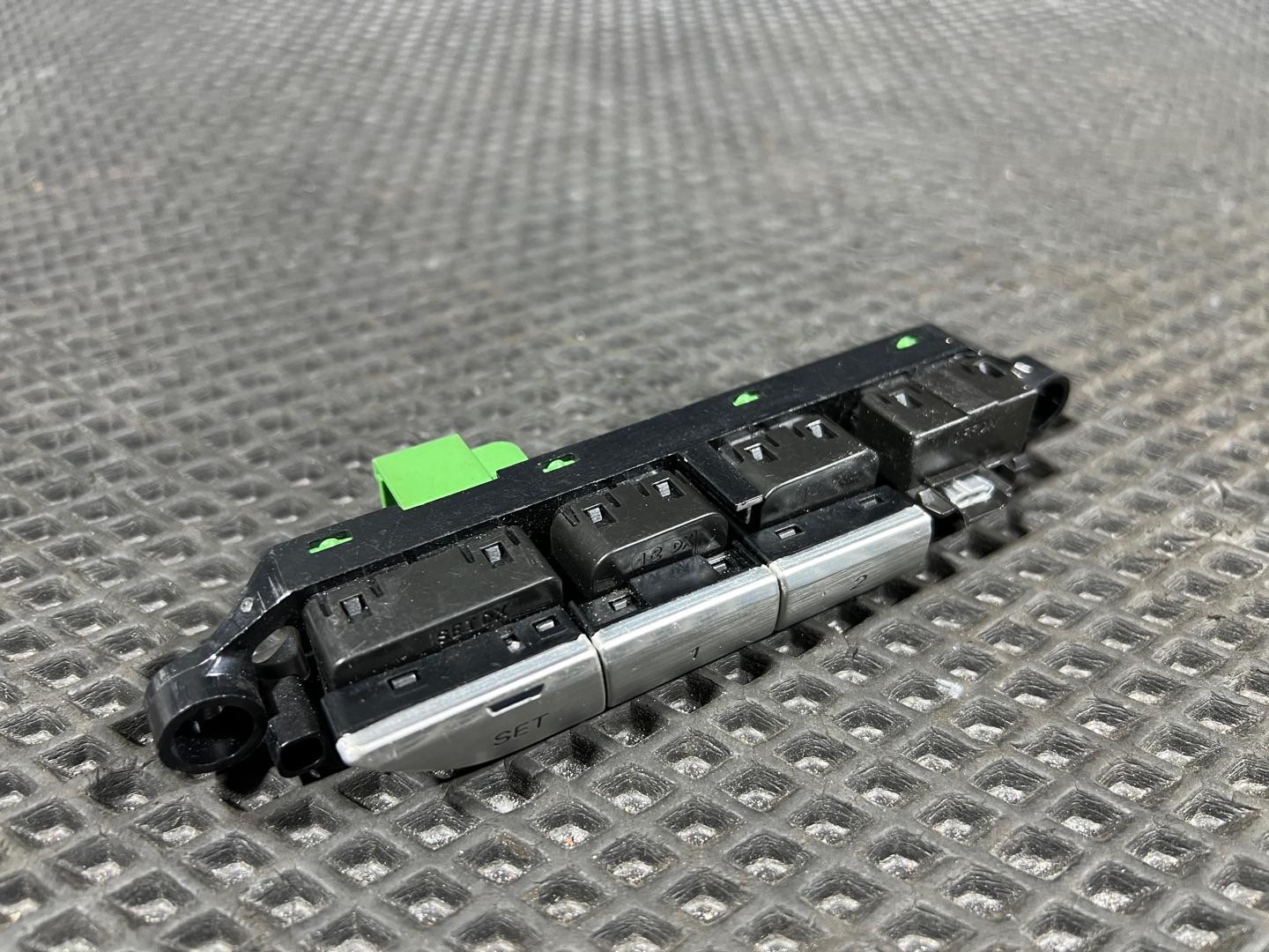 Блок памяти сидений Audi A8 D4/4H 2016 OEM 4H0959770D