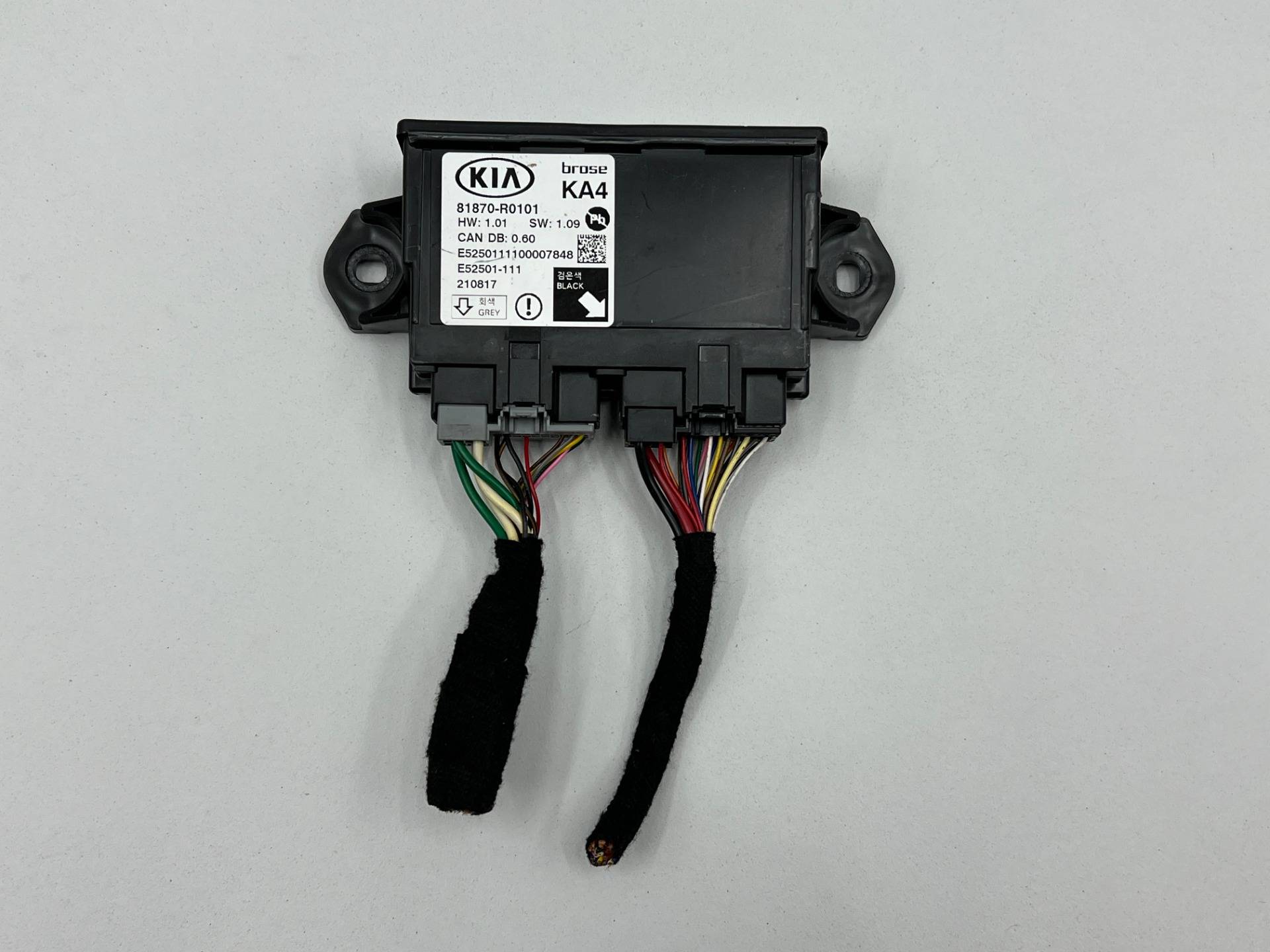 Блок управления (другие) Kia Carnival 4 2022 OEM 81870-R0101