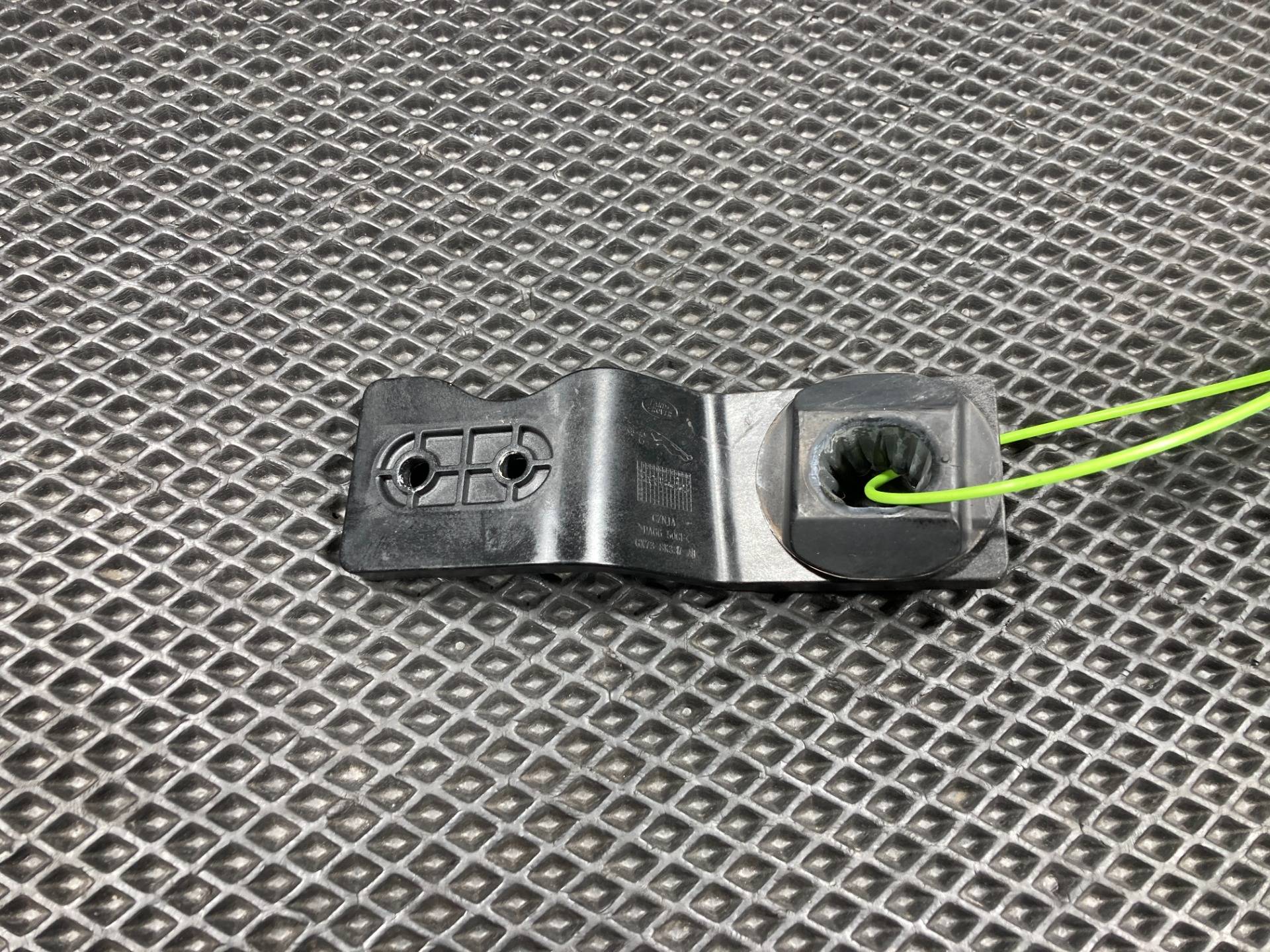 Кронштейн радиатора Jaguar XE X760 2017 OEM GX738K337AE, T2H25177, T2H44758
