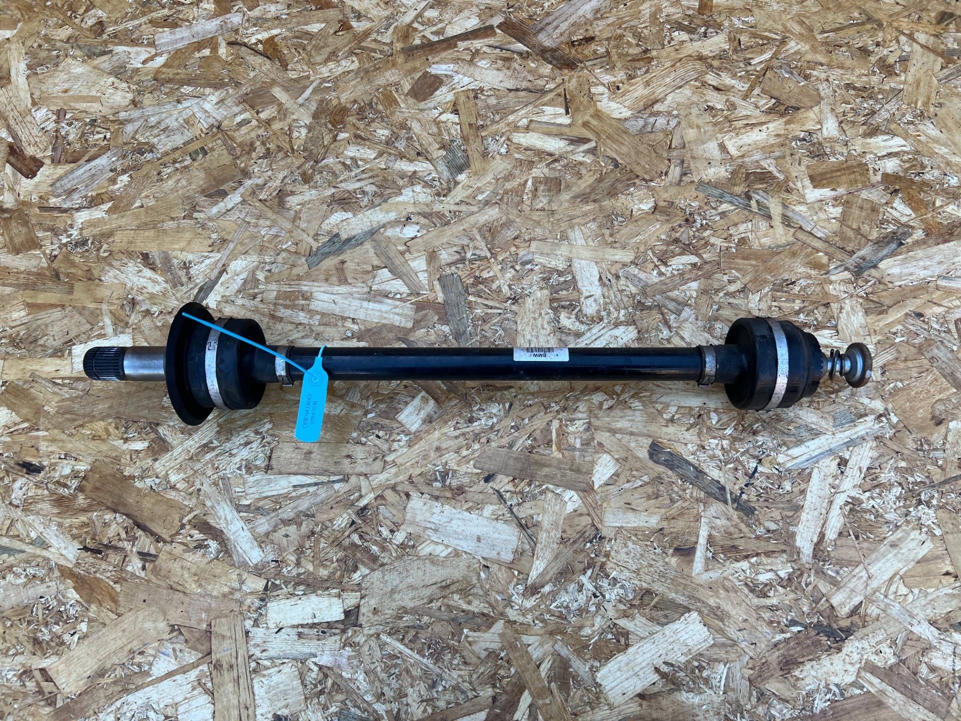 Полуось задняя (приводной вал, ШРУС) BMW 7 G11/G12 2017 OEM 8639465, 33208639465