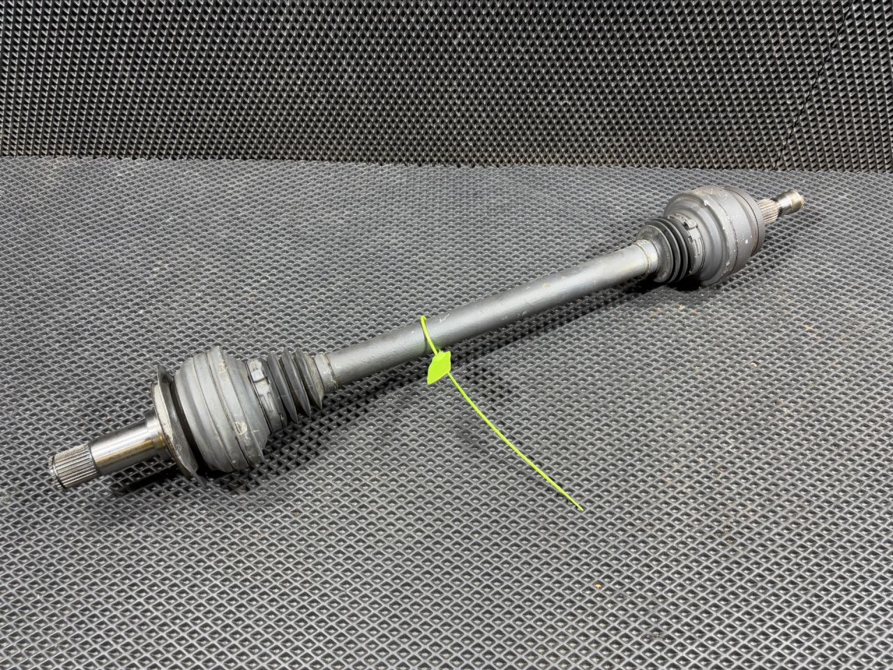 полуось задняя (приводной вал, ШРУС) Mercedes-Benz SL-Класс R231 2015, 4.7 л., бензин, A2213500810 - фото №1