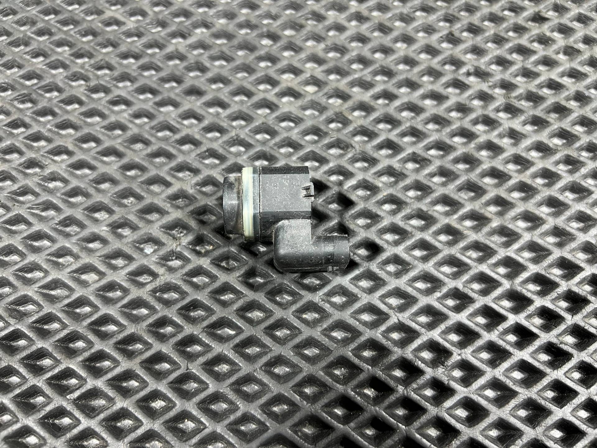 Датчик парктроника Audi A4 B8/8K 2013 OEM 1S0919275A, 4H0919275A
