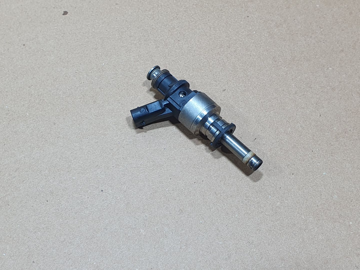 Форсунка Audi A4 B8/8K 2015 OEM 06E036P, 06E036K, 06E906036AC, 06E906036AJ, 06E906036AL, 06E906036G, 06E906036K, 06E906036P