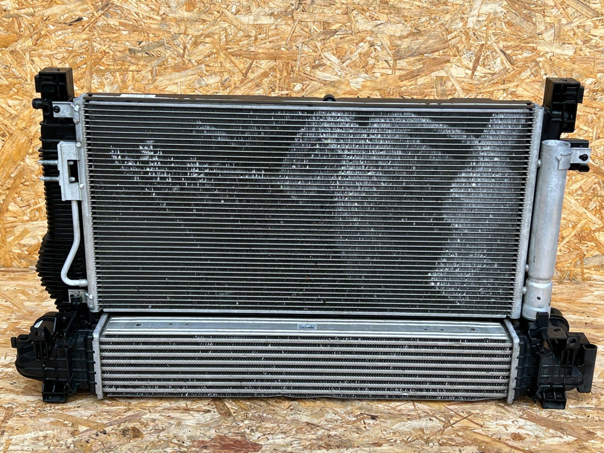 Кассета радиаторов Buick Envista 2024 OEM 42811984, 42814934, 42900629, 42727114, 42884580
