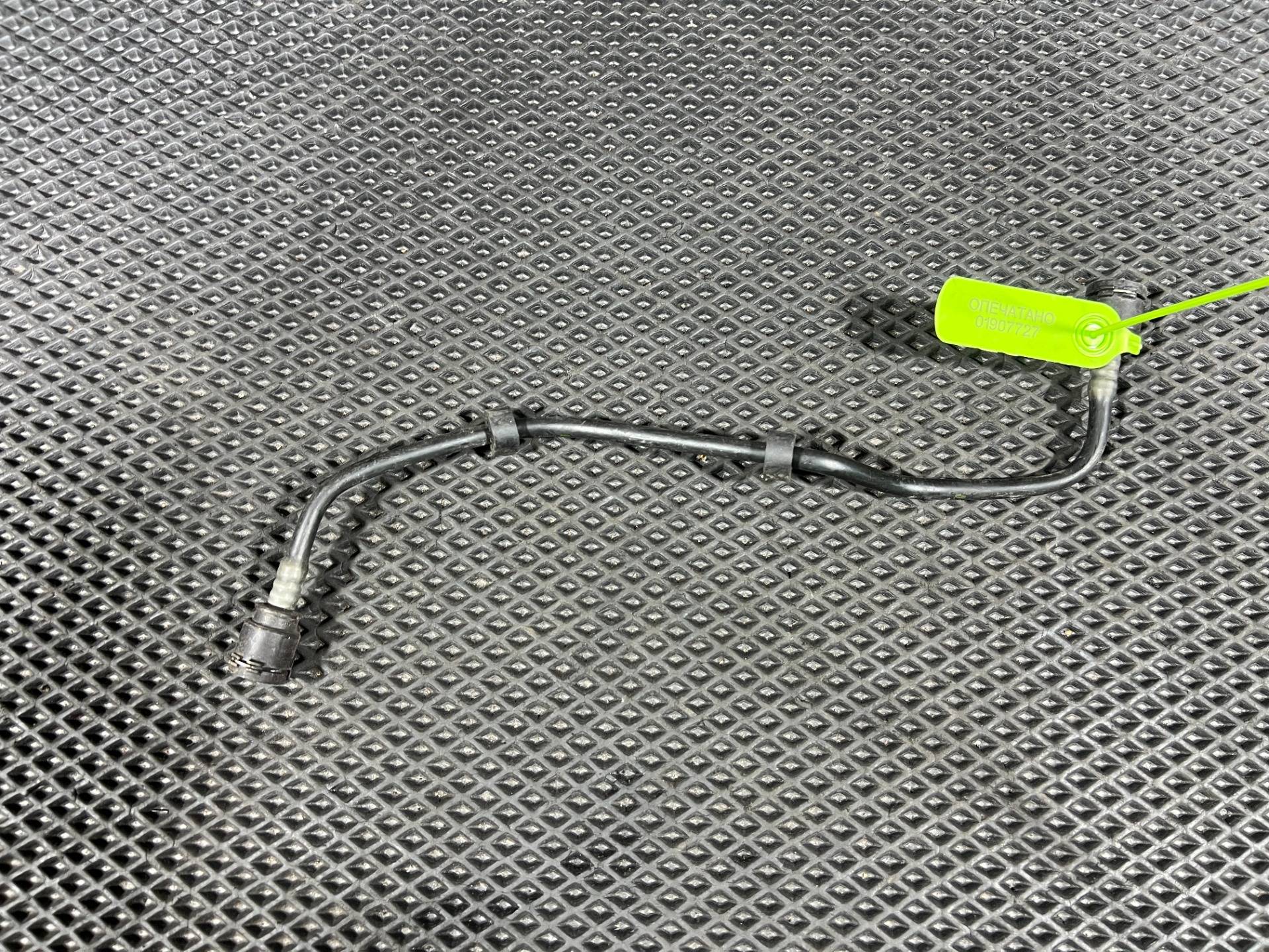 Патрубок (трубопровод, шланг) BMW M5 F90 2017 OEM 17128602668