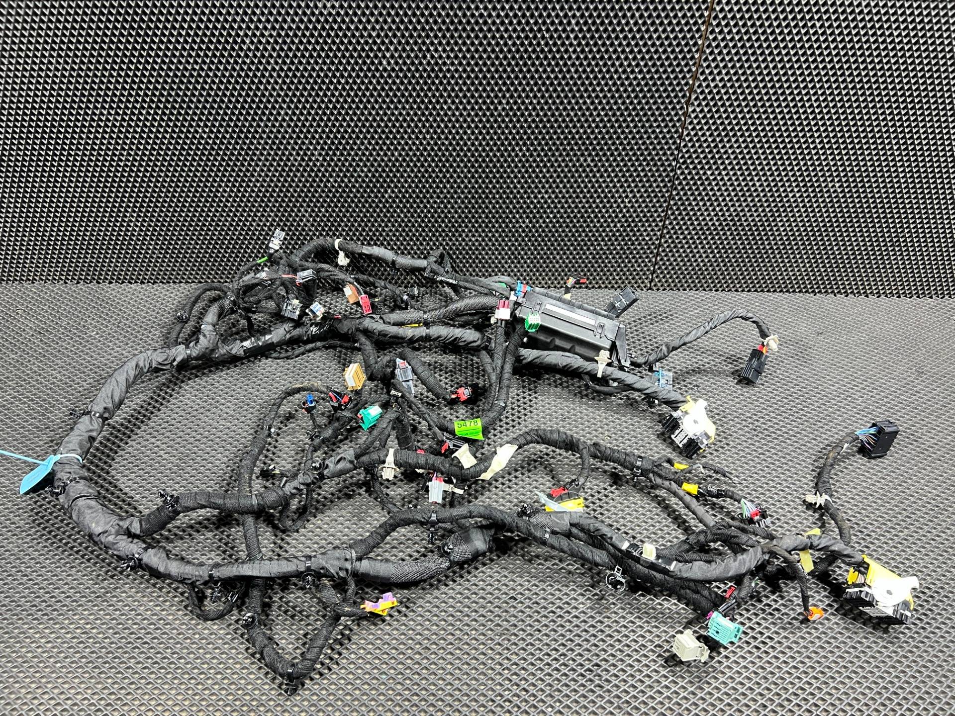 Проводка двигателя Buick Envista 2024 OEM 42825478, 601076346