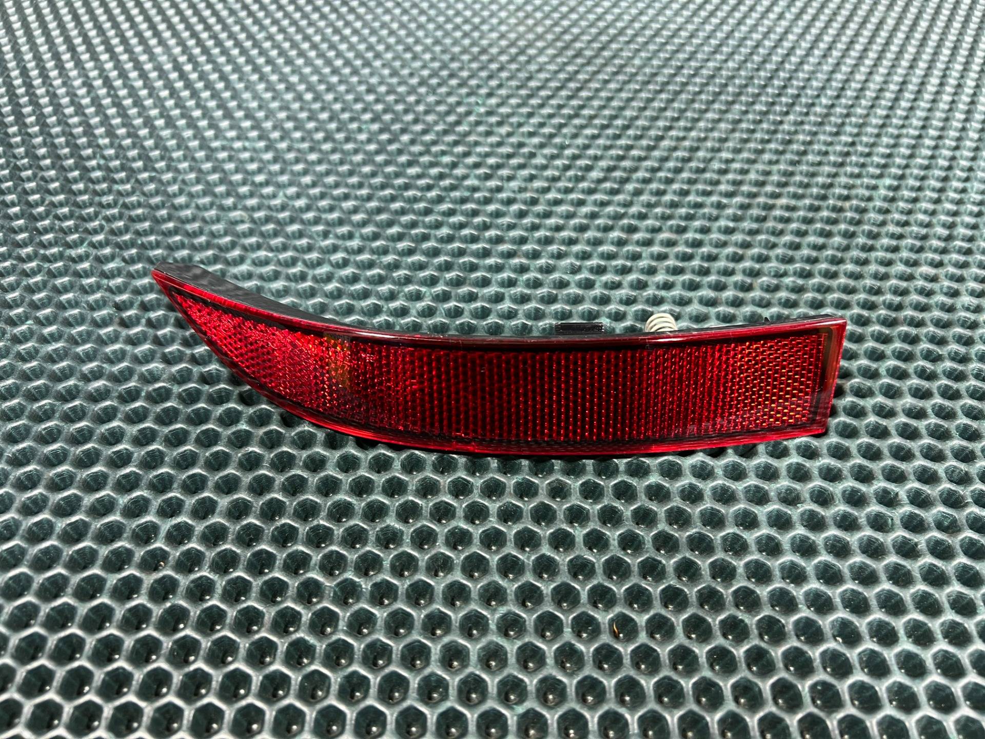 Катафот Audi A6 C8 2018 OEM 4K0945106A