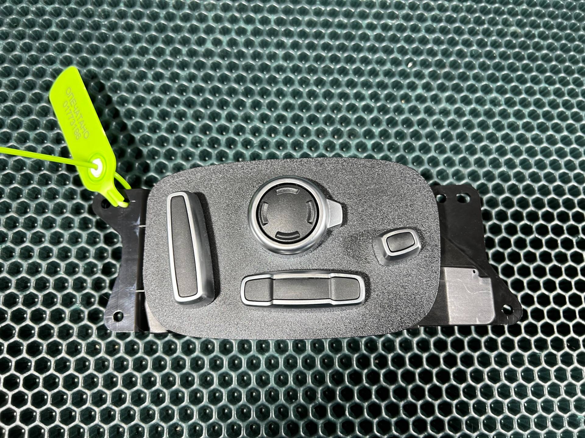 Кнопка регулировки сидения Jaguar XF 2 2017 OEM JX7314B566KB, T2H2670, T2H16369