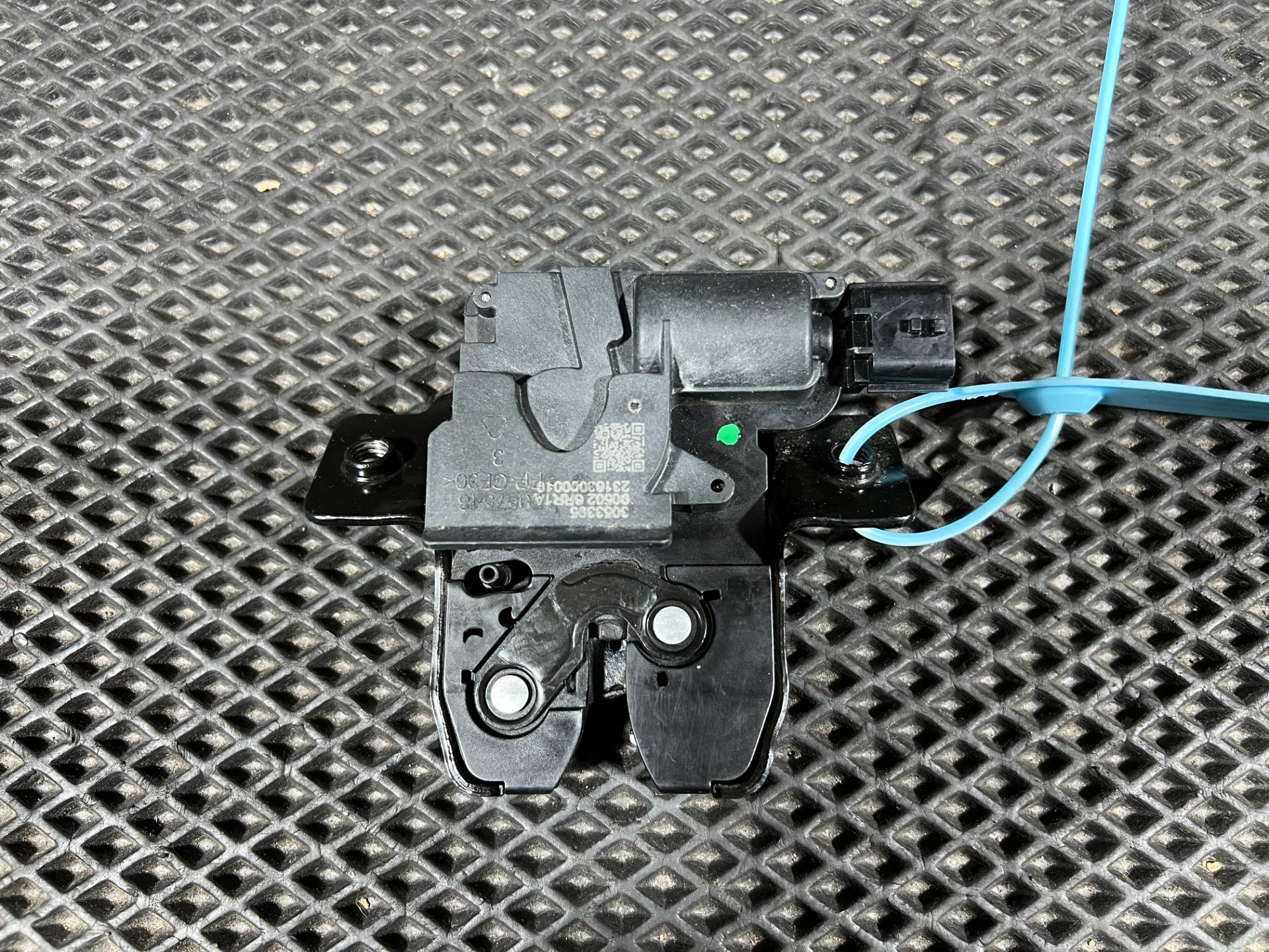 Замок багажника Nissan Rogue T33 2022 OEM 905026RR2A, 905026RF0A, 905026RR0A, 905026RR1A