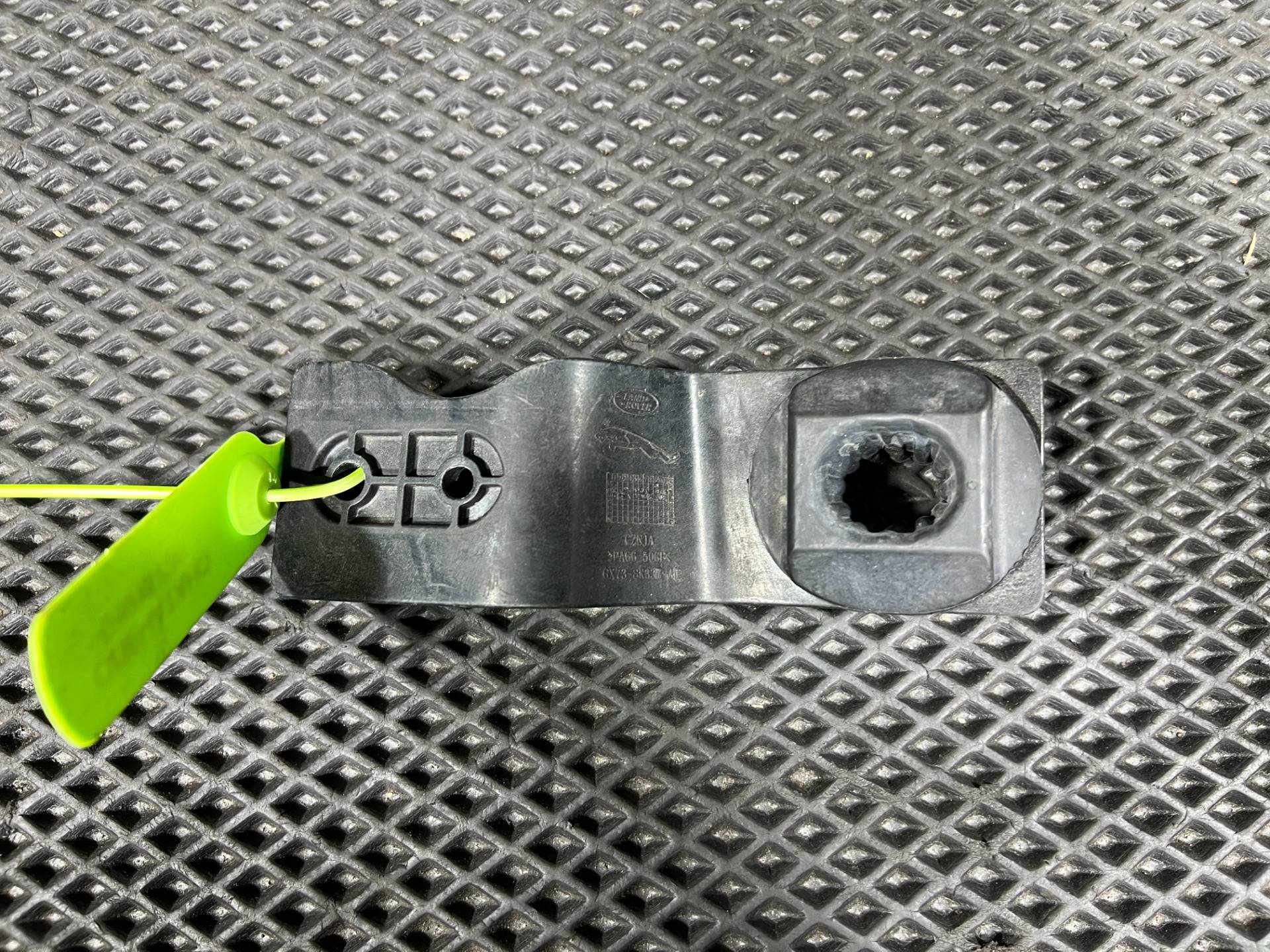 Кронштейн радиатора Jaguar XE X760 2017 OEM GX738K337AE, T2H25177, T2H44758