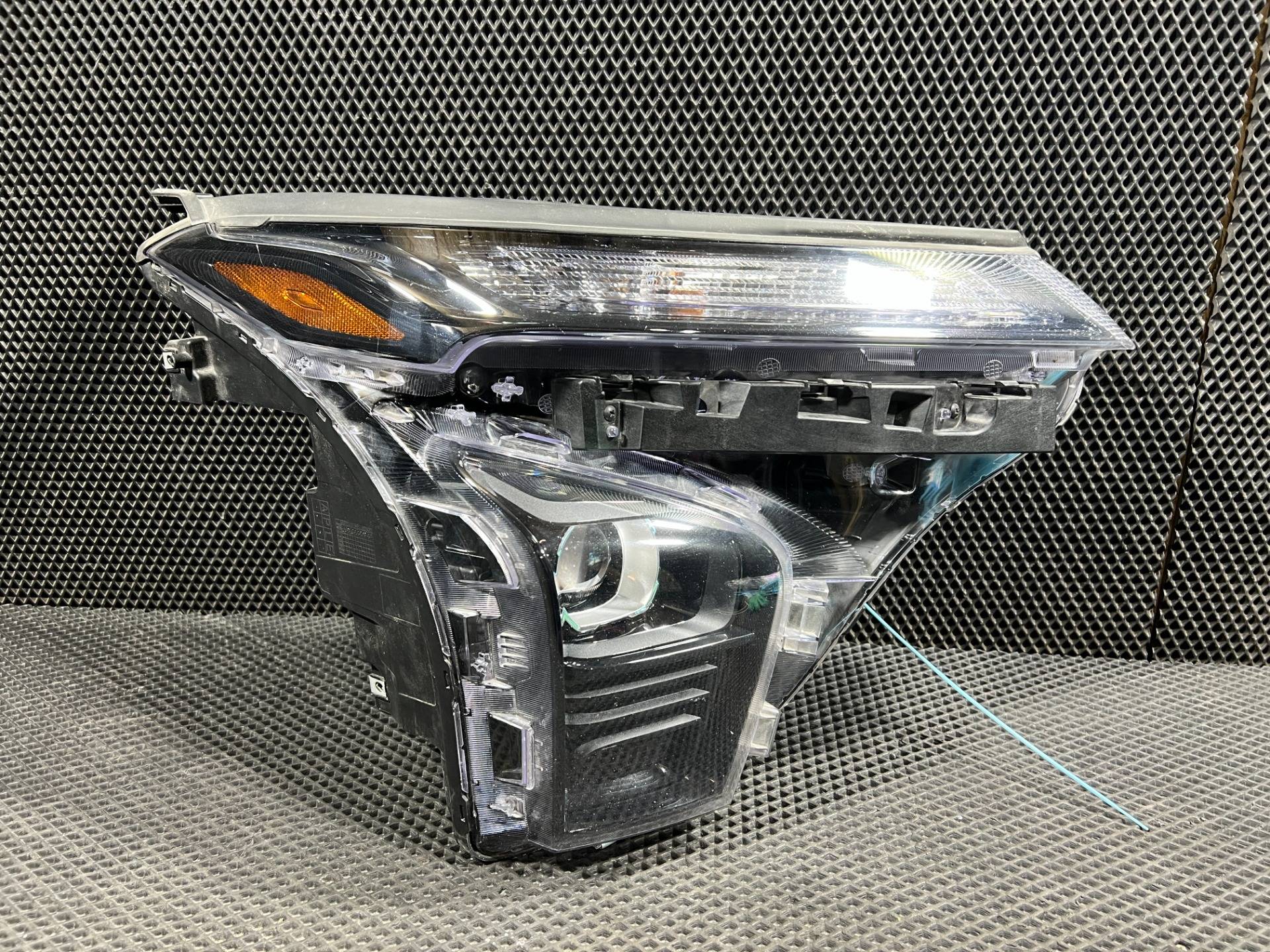 Фара правая Chevrolet Trax 2 2024 OEM 42880124, 42727605, 42848716, 42857151, 42865173, 42876951